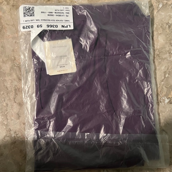 Fabletics Feather Tech Razorback Tank - Picture 2 of 3